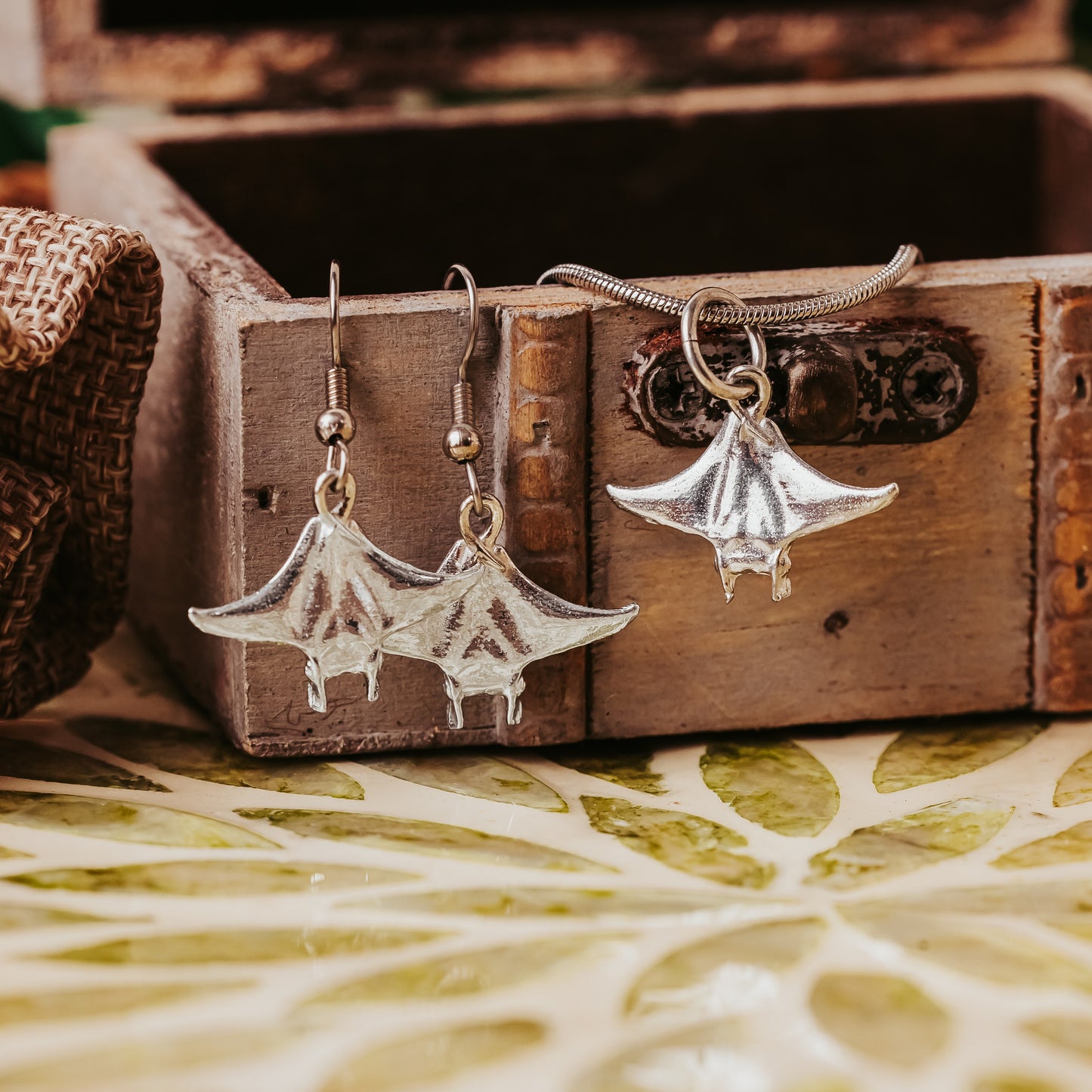 Manta Ray Pendant Necklace - Manta Ray Jewelry Gifts