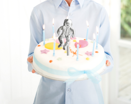 astronaut cake topper
