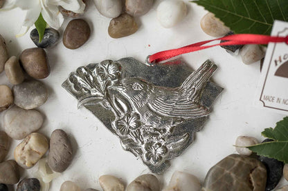 South Carolina SC State Outline Symbols Keepsake Christmas Holiday Ornament Pewter