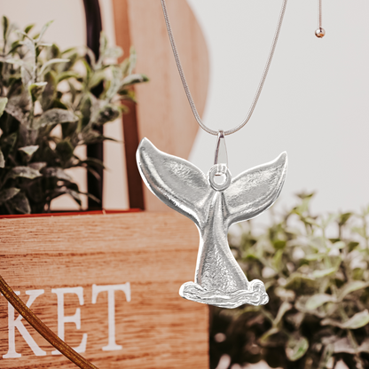Whale Tail Splash Necklace