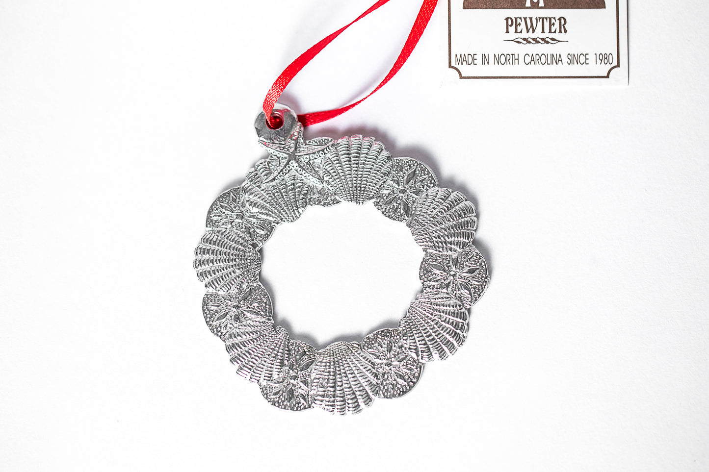 USA Handcrafted Seashell Wreath Beachy Shell Holiday Ornament Pewter Beach Lover Gift